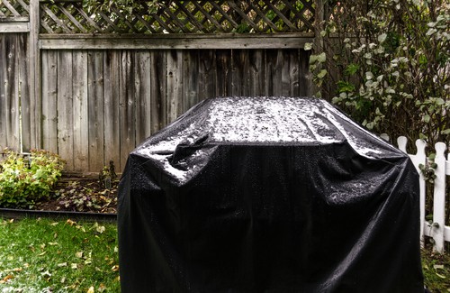 Comparing BBQ covers for quality and weather resistance